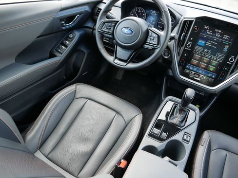 Certified 2025 Subaru Crosstrek 2.5i Limited w/ Popular Package #3A AWD/4WD image 9