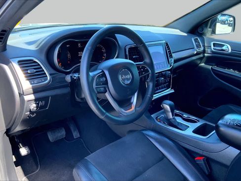 Used 2019 Jeep Grand Cherokee Altitude RWD image 16