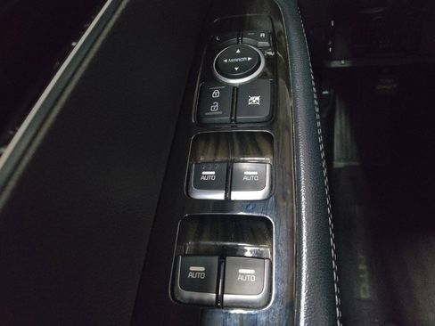 Used 2019 Kia Sorento LX w/ LX Convenience Package image 27