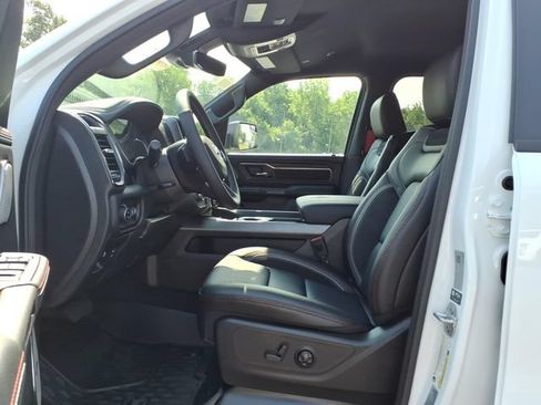 New 2026 RAM 1500 Laramie AWD/4WD image 13