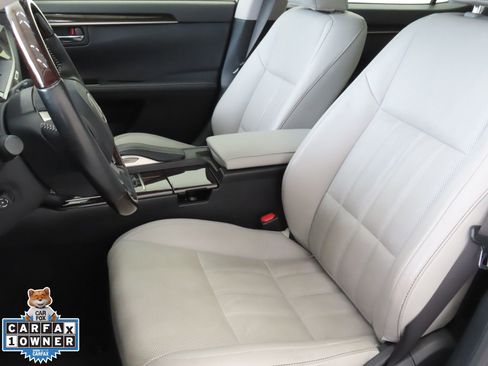 Used 2018 Lexus ES 300h w/ Luxury Package FWD image 13