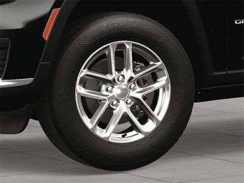 New 2023 Jeep Grand Cherokee L Laredo image 11