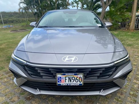 Used 2025 Hyundai Elantra SE FWD image 20