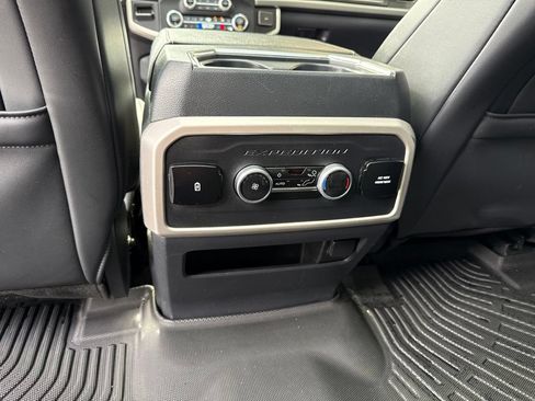 Used 2023 Ford Expedition XLT RWD image 29