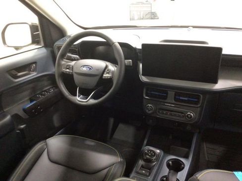 New 2025 Ford Maverick Lobo image 23