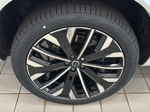 New 2026 Volvo XC90 T8 Ultra w/ Protection Package Premier AWD/4WD image 32