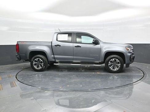 Used 2022 Chevrolet Colorado Z71 AWD/4WD image 8
