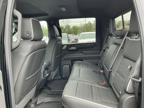 New 2026 GMC Sierra 2500 AT4X AWD/4WD image 8