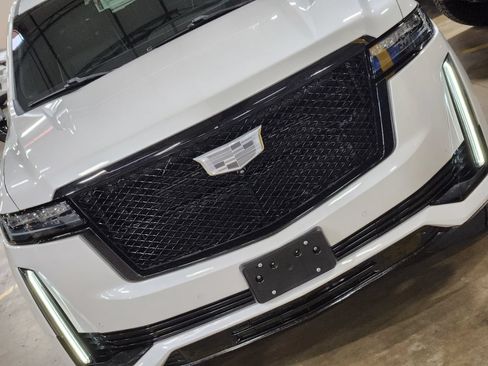 Used 2021 Cadillac Escalade ESV Sport AWD/4WD image 19