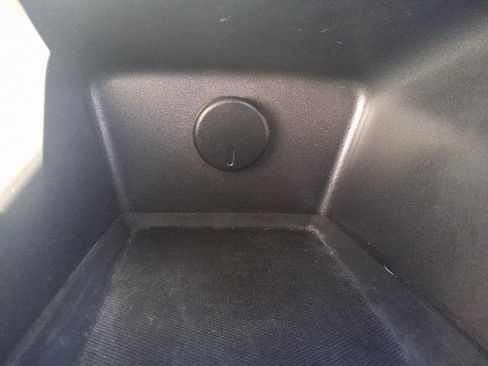 Used 2013 Chevrolet Equinox LS image 32