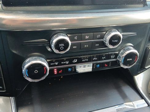 Used 2023 Ford F150 Lariat w/ Equipment Group 502A High image 15