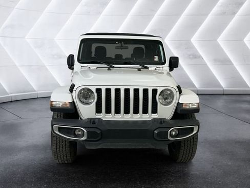 Used 2020 Jeep Gladiator Overland w/ Trailer Tow Package AWD/4WD image 2