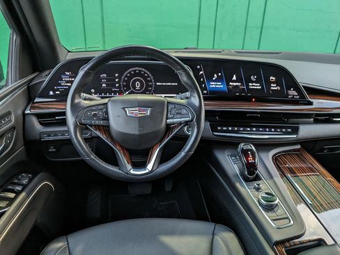 Used 2021 Cadillac Escalade ESV Luxury AWD/4WD image 27