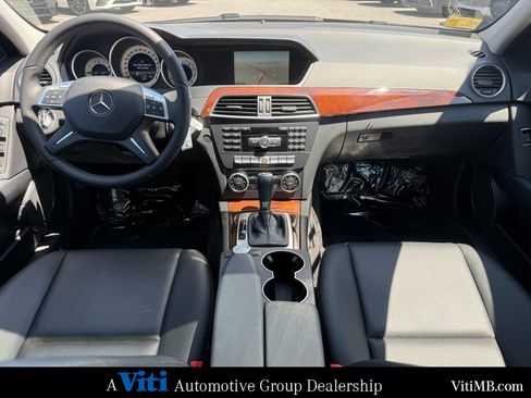 Used 2014 Mercedes-Benz C 300 4MATIC Sedan image 2