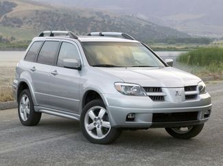 Used 2005 Mitsubishi Outlander XLS video 1
