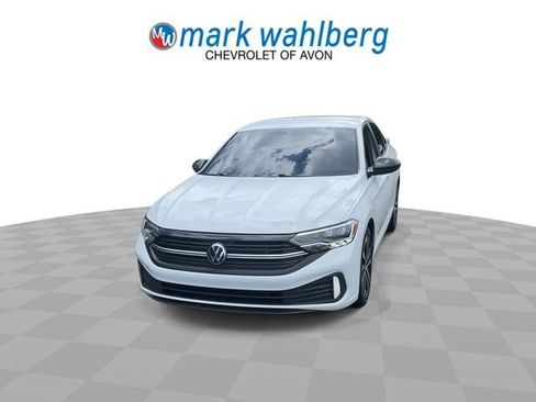 Used 2024 Volkswagen Jetta Sport FWD image 3
