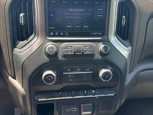 Used 2020 Chevrolet Silverado 1500 LT AWD/4WD image 11