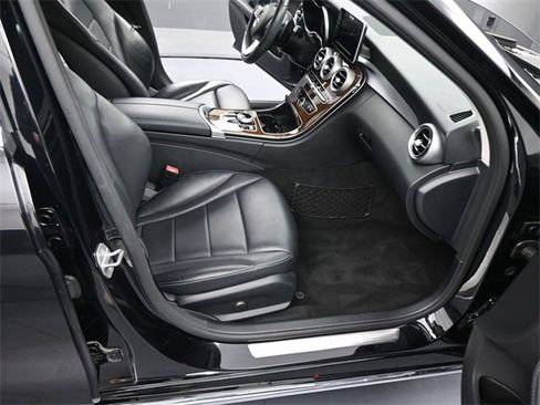 Used 2017 Mercedes-Benz C 300 4MATIC Sedan image 12