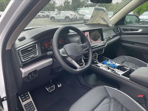 New 2026 Volkswagen Atlas Peak Edition AWD/4WD image 9
