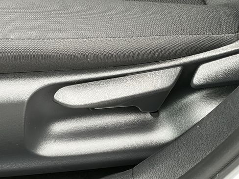 Certified 2023 Toyota Corolla LE FWD image 28