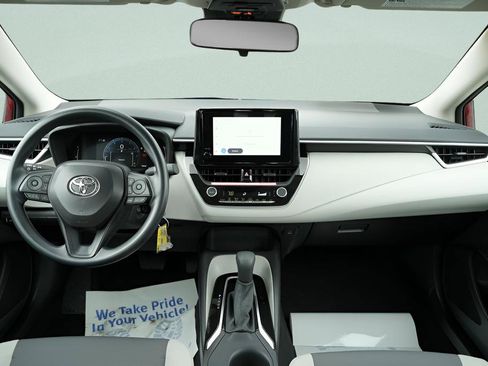 Used 2026 Toyota Corolla LE FWD image 17