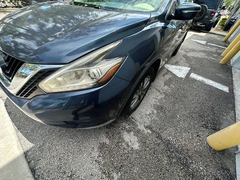 Used 2015 Nissan Murano S w/ Navigation Package FWD image 3