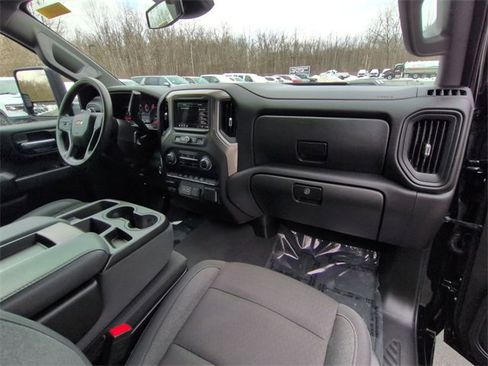 Used 2025 Chevrolet Silverado 2500 Custom w/ Custom Convenience Package image 28