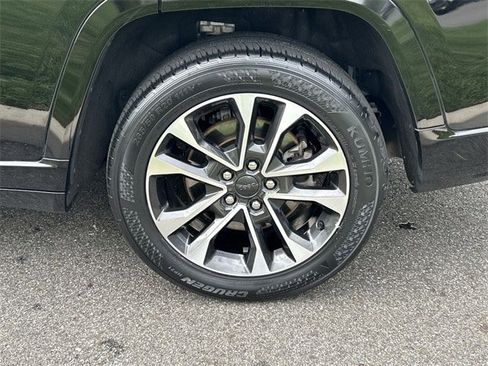 Certified 2022 Jeep Grand Cherokee L Overland image 11