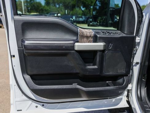 Used 2017 Ford F250 Lariat w/ Chrome Package AWD/4WD image 26
