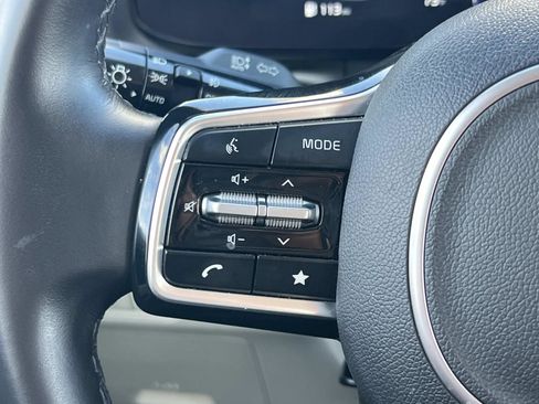 Used 2024 Kia Carnival SX image 9