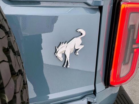 Used 2023 Ford Bronco Badlands image 41