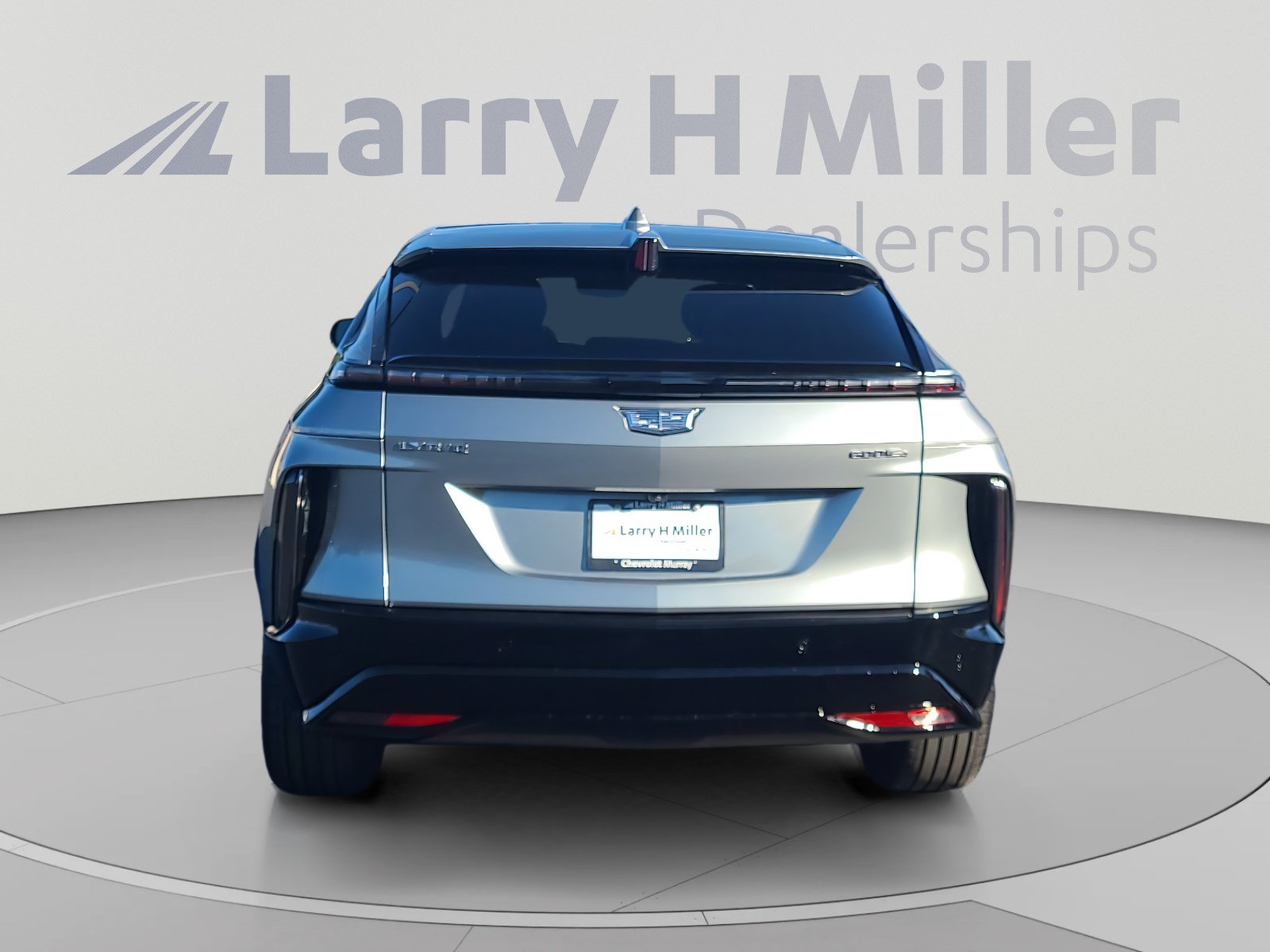 Used 2025 Cadillac Lyriq Sport AWD/4WD image 4