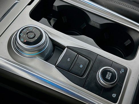 Used 2023 Ford Explorer Limited w/ Equipment Group 301A image 20