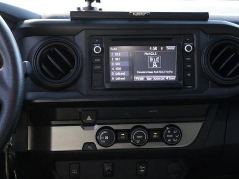Used 2019 Toyota Tacoma SR image 5