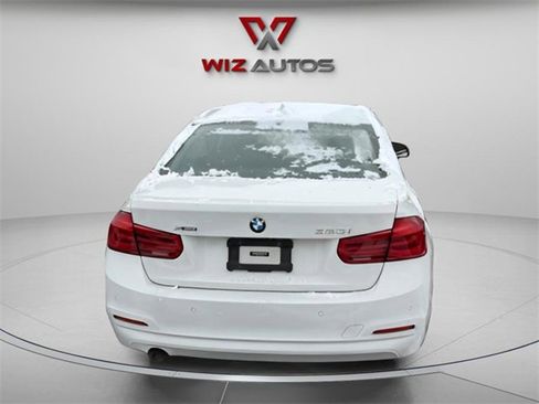 Used 2018 BMW 320i xDrive Sedan w/ Convenience Package image 6