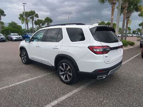 Used 2023 Honda Pilot Elite image 6