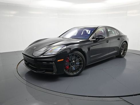 Certified 2025 Porsche Panamera Turbo AWD/4WD image 32