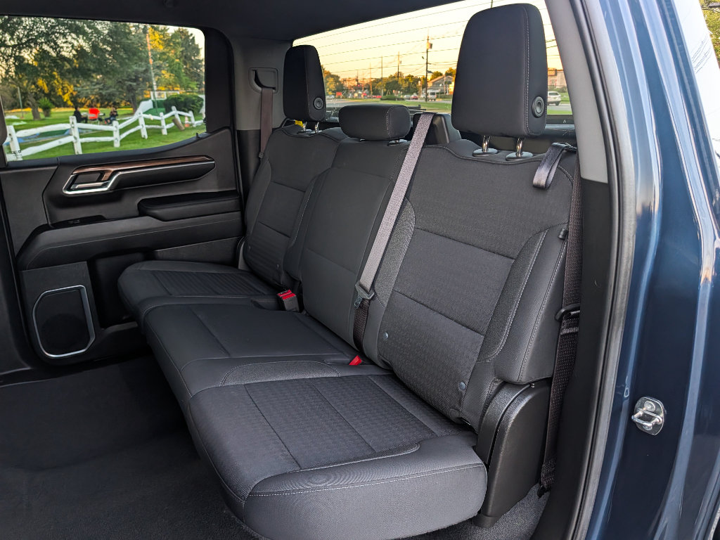 Used 2023 Chevrolet Silverado 1500 LT AWD/4WD image 18