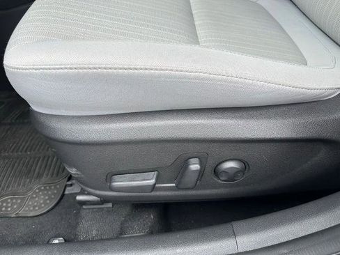 Used 2023 Hyundai Kona SEL FWD image 12
