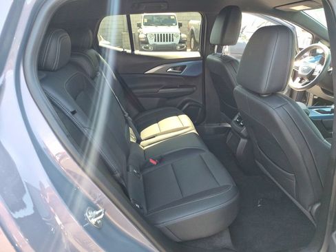Used 2024 Chevrolet Equinox EV LT FWD image 13
