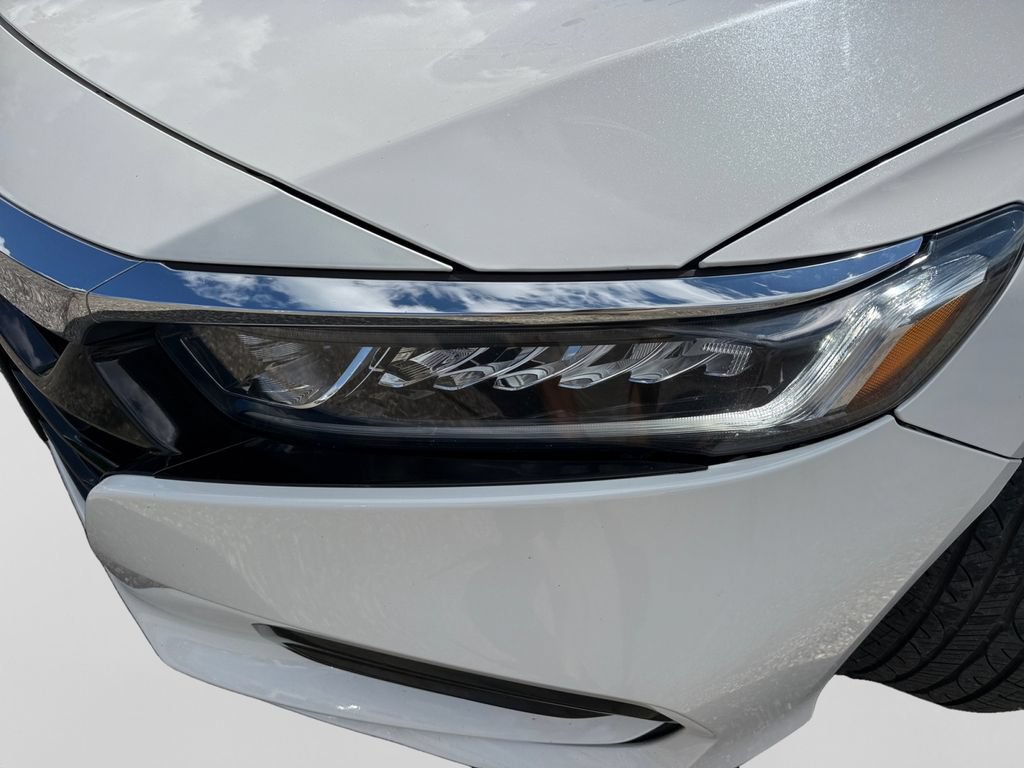 Used 2018 Honda Accord EX image 31