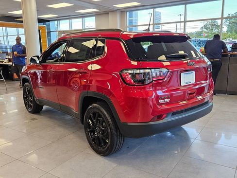 New 2026 Jeep Compass Latitude AWD/4WD image 10