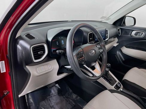 Certified 2026 Hyundai Venue SEL FWD image 9