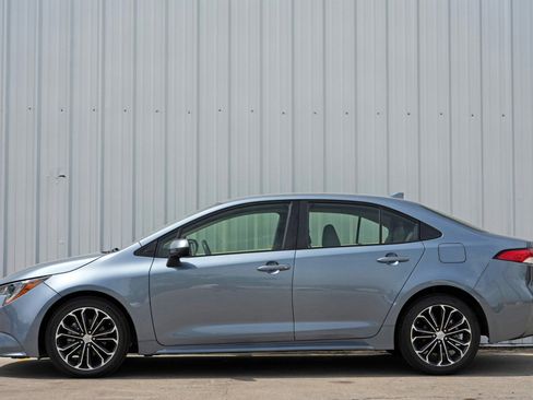 Used 2020 Toyota Corolla LE FWD image 8