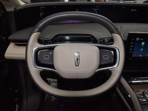 Certified 2024 Lincoln Nautilus Reserve w/ Equipment Group 202A AWD/4WD image 22