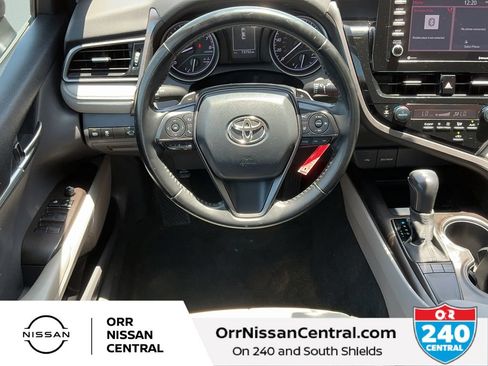 Used 2022 Toyota Camry SE FWD image 14