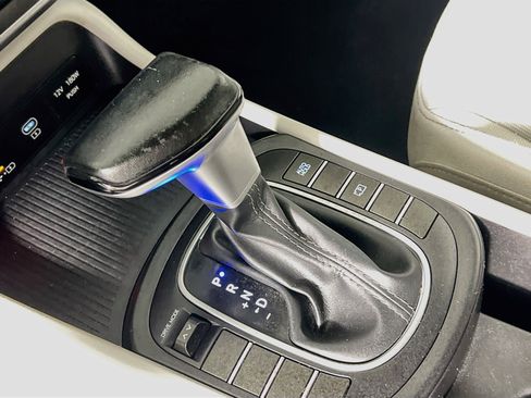 Used 2024 Hyundai Kona SEL FWD image 24