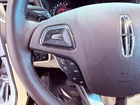 Used 2017 Lincoln MKC Premiere image 19