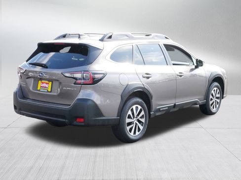Used 2023 Subaru Outback Premium image 7