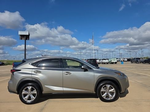 Used 2017 Lexus NX 200t FWD image 6